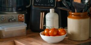 Friteuse à air dans une cuisine moderne