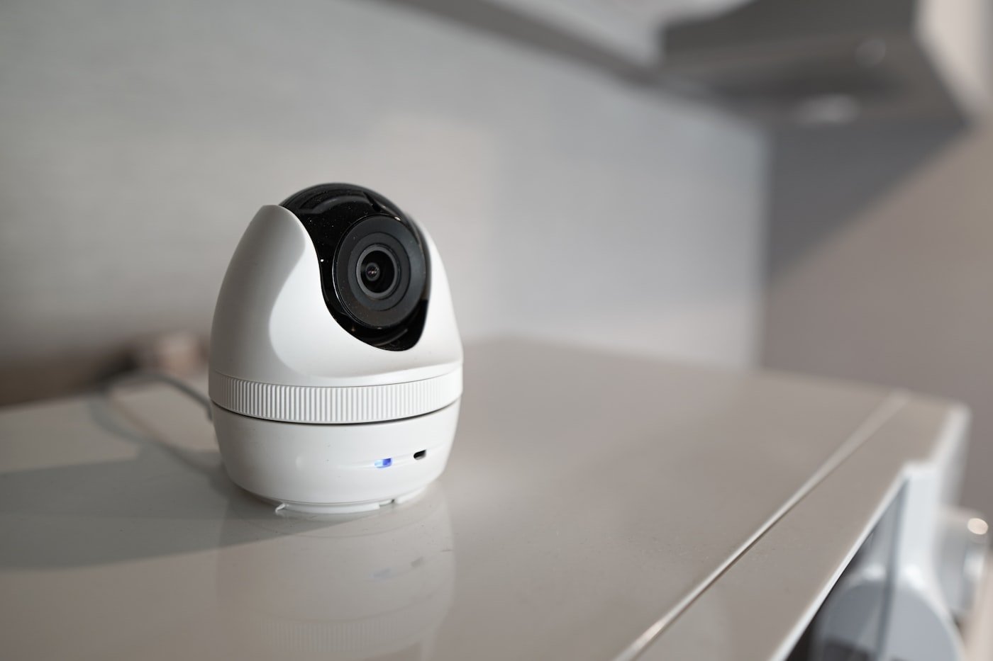 Caméra de surveillance intérieure orientable